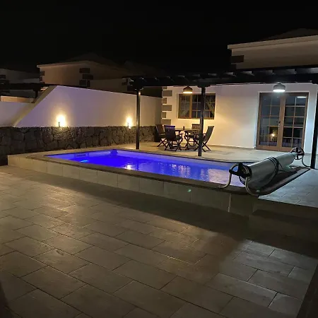 Villa Stunning Arabella - Heated Pool - Bbq - Amazing Terrace - *